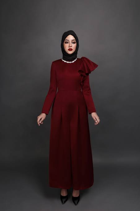 Different Ways To Style Long Evening Skirts Exquisitely